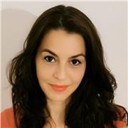 Profesora de español nativa se ofrece para dar clases particulares a extranjeros. Hablo inglés e italiano y tengo disponibilidad horaria total. Además no tengo ningún inconveniente en desplazarme para impartir las clases en el lugar que te resulte más cóm